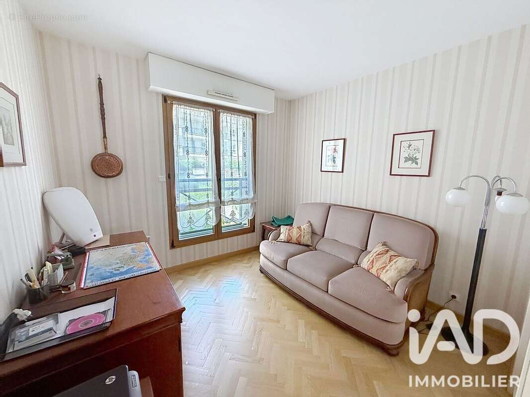 Photo 7 - Appartement à LE PLESSIS-ROBINSON