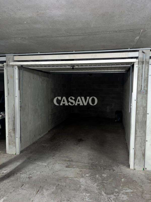 Parking à VILLEURBANNE