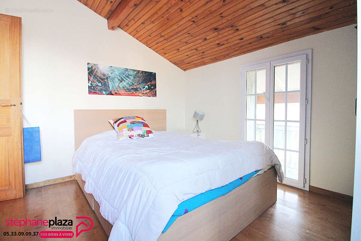 Maison à VILLENAVE-D'ORNON