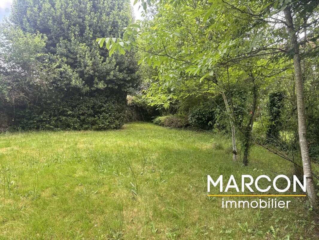 Maison à ARNAC-LA-POSTE