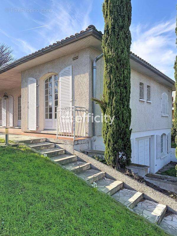 Maison à RAMONVILLE-SAINT-AGNE