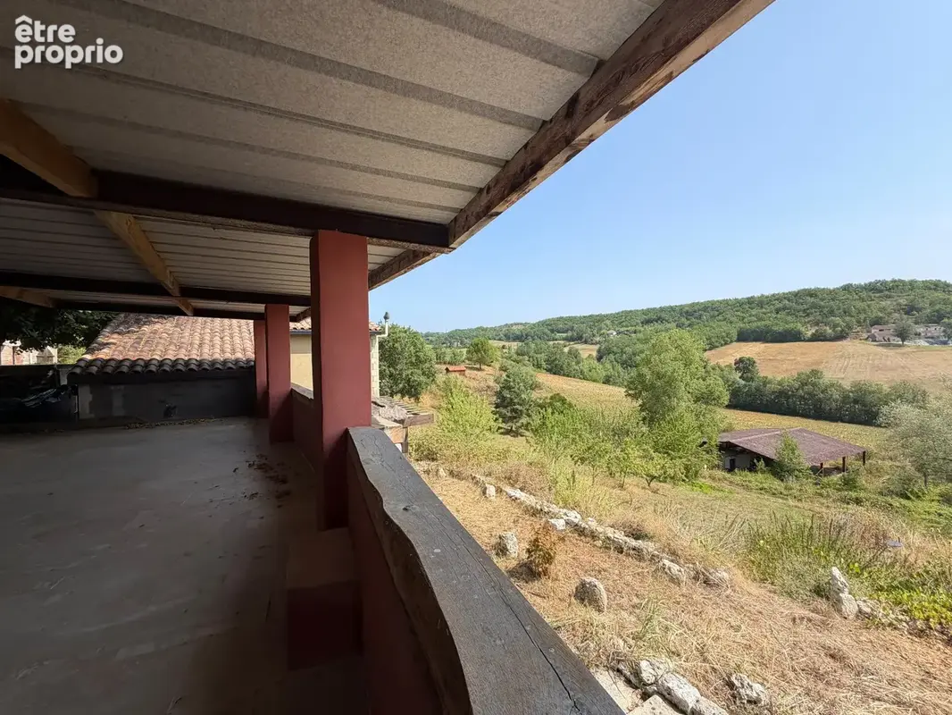 Très bel ensemble immobilier avec potentiel locatif, sur 12 ha - photo 32