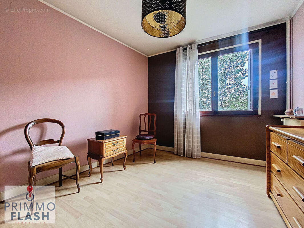 Appartement à AUBERVILLIERS