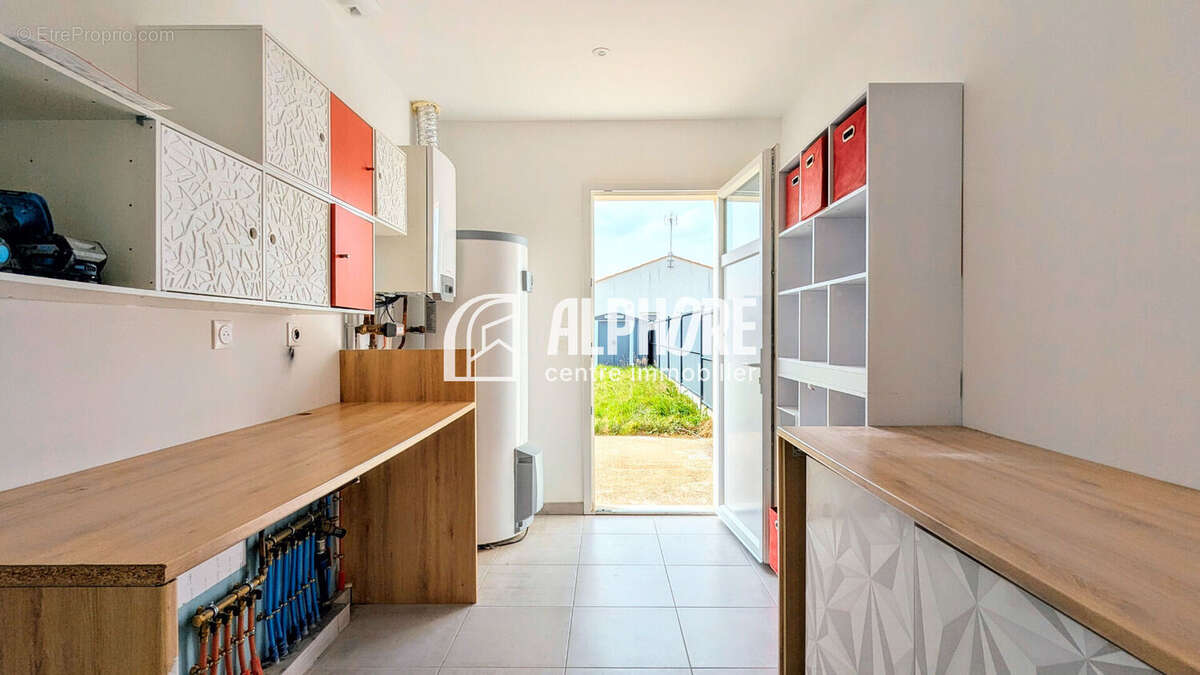 Maison Chaumes En Retz 5 pièce(s) 99 m2 - photo 4