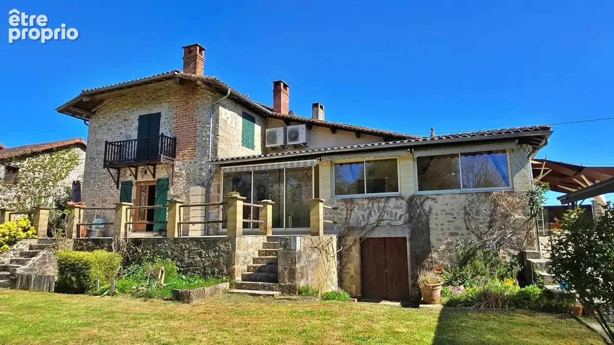 Grande maison familiale en Pierre avec Jardin - Piscine et Ruisseau- Proche saint-Junien - photo 2
