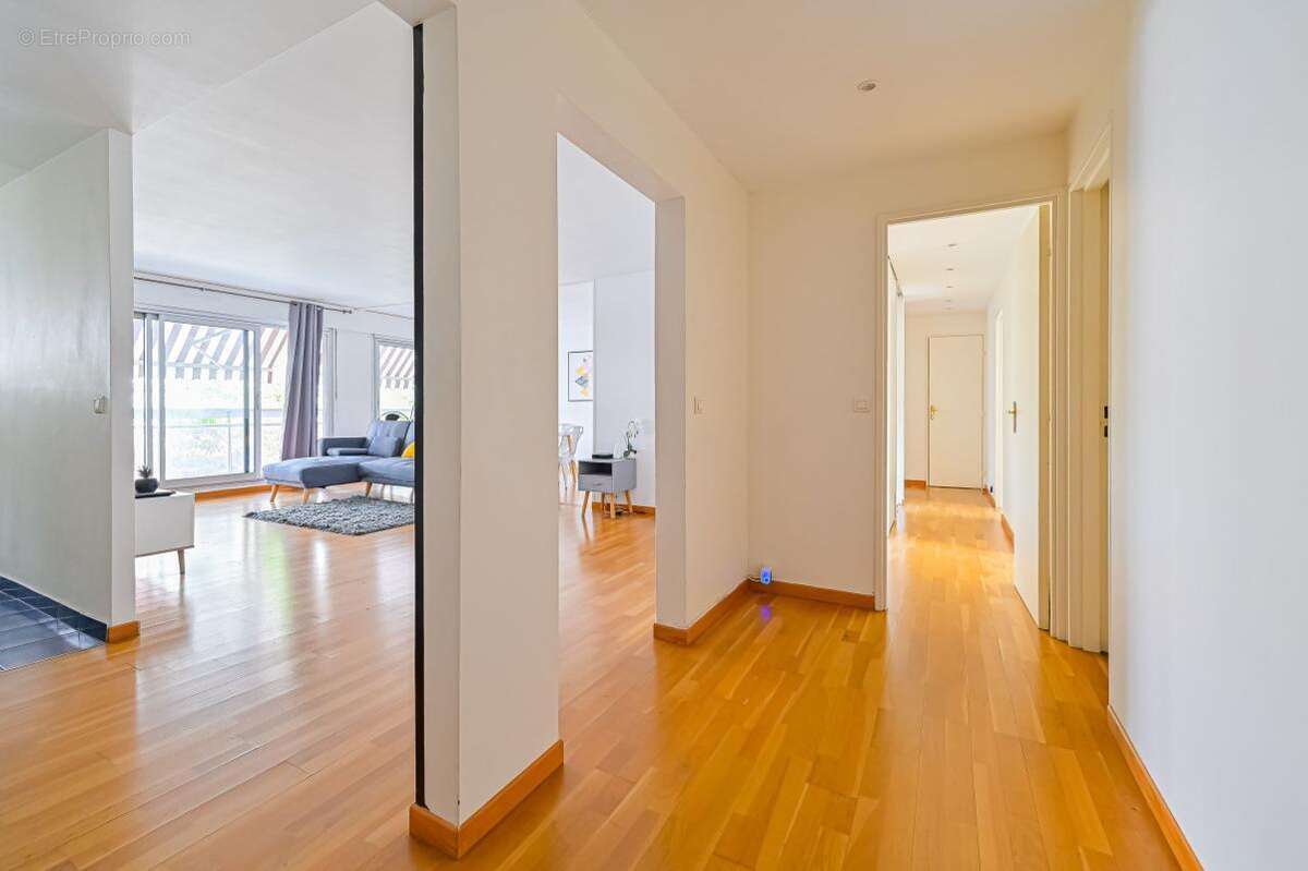 Appartement À Vendre T5 - photo 3