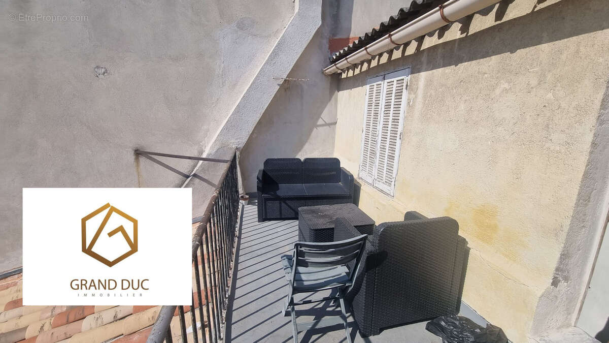 Appartement à MARSEILLE-2E
