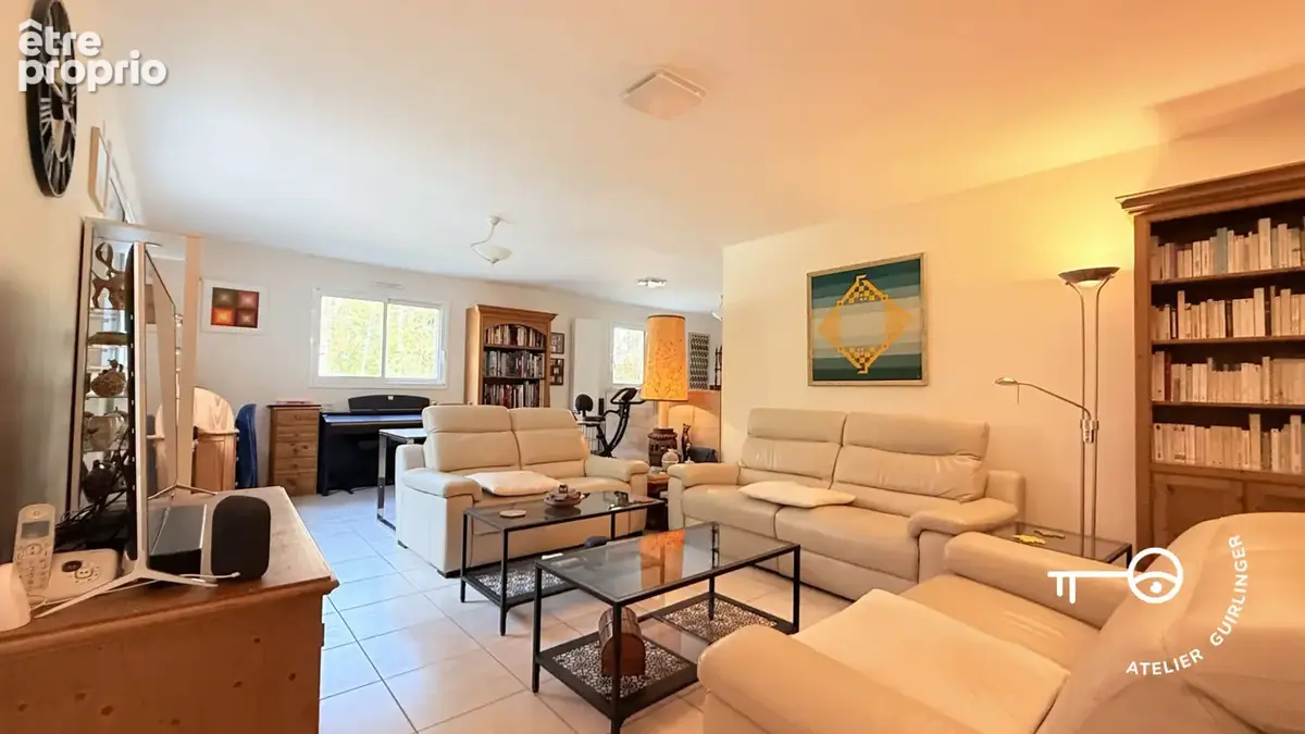 Offrez-vous le confort d'une maison moderne au coeur d'un environnement idyllique et verdoyant. - photo 5