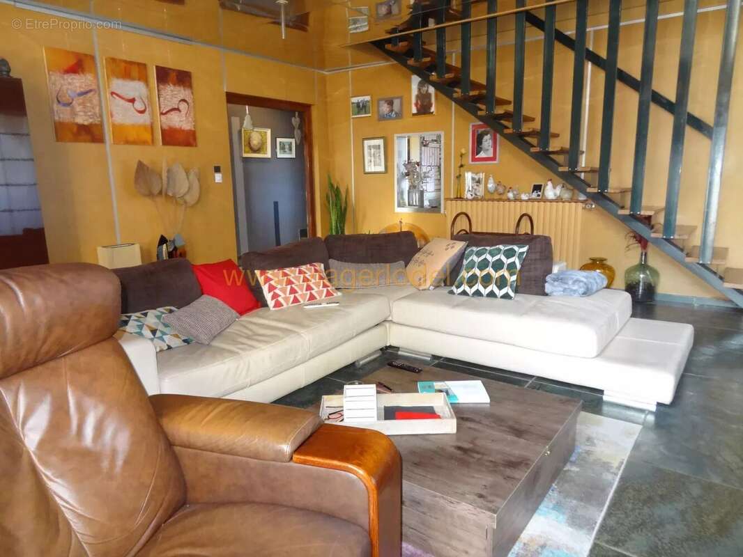 Maison à SAUX-ET-POMAREDE