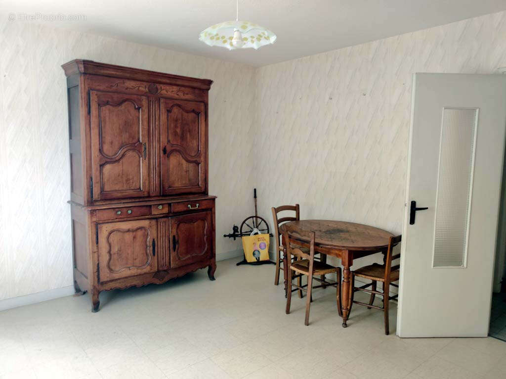 Au centre de Paray le Monial, appartement F3 de 69 m2 - photo 3