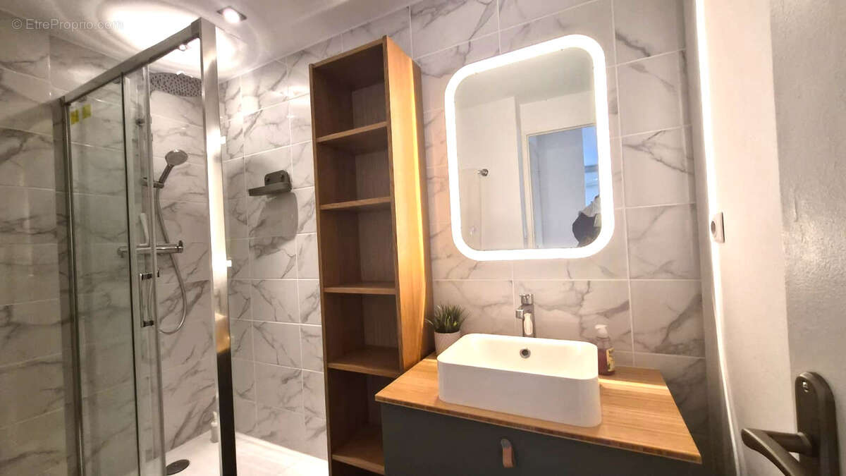 Appartement à MARSEILLE-6E