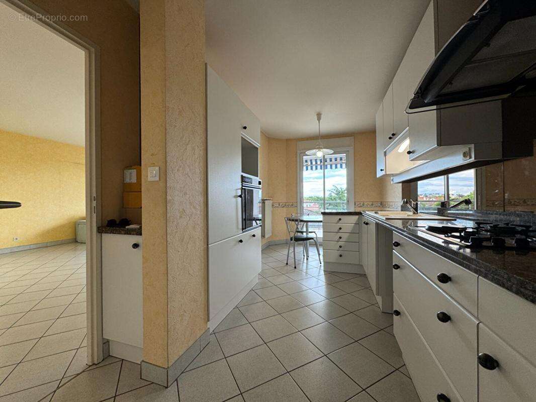 Appartement à BRON