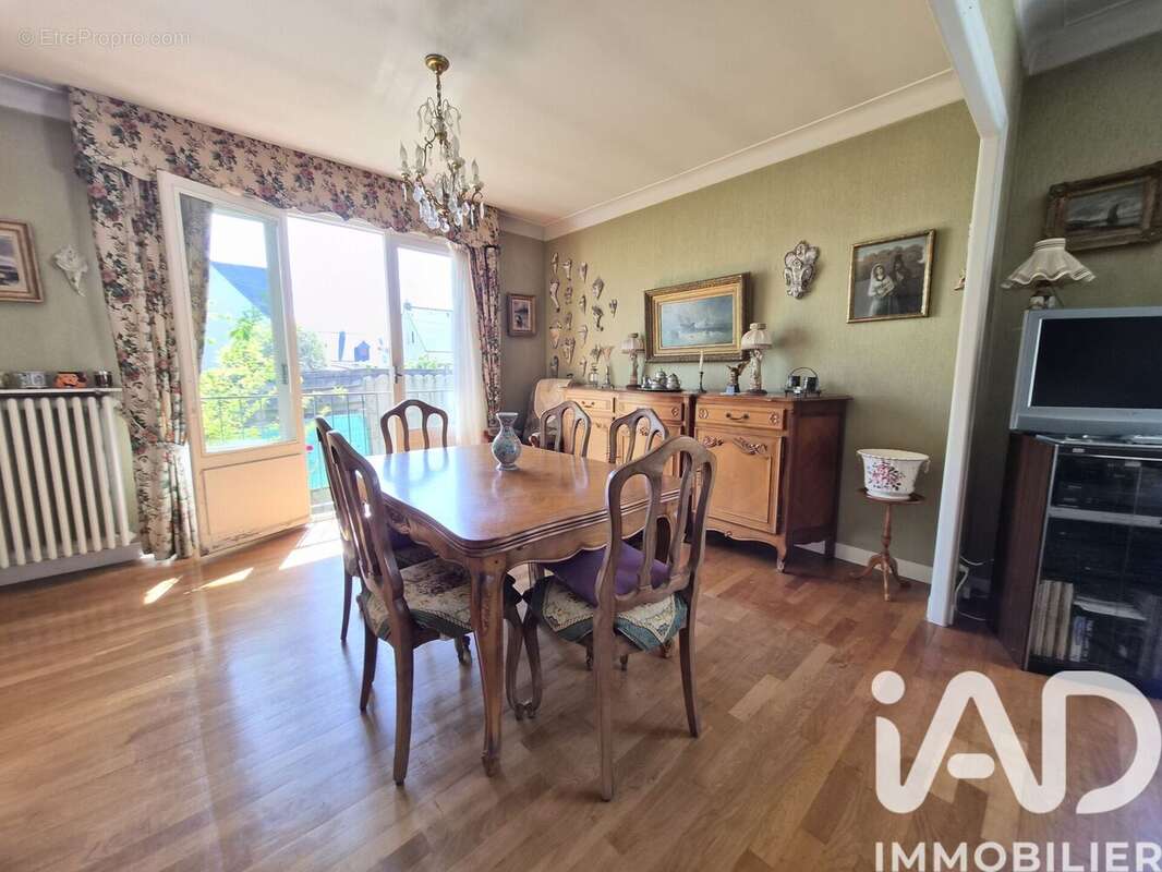 Photo 2 - Maison à FOUGERES