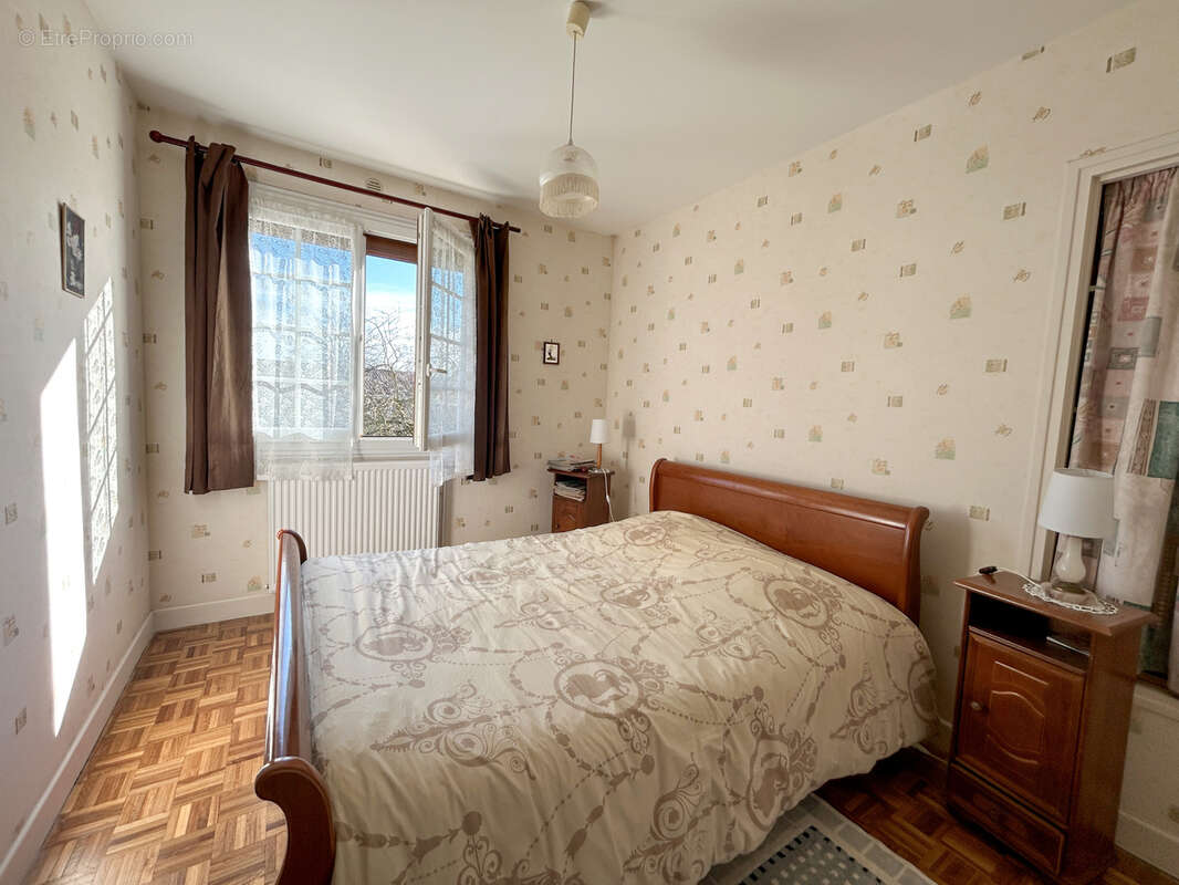 Maison à vendre - Commentry - photo 8