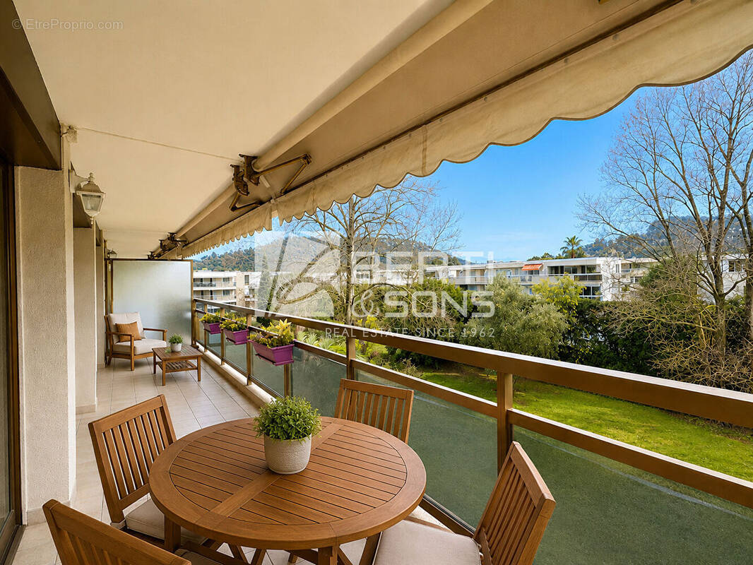 Appartement à MANDELIEU-LA-NAPOULE