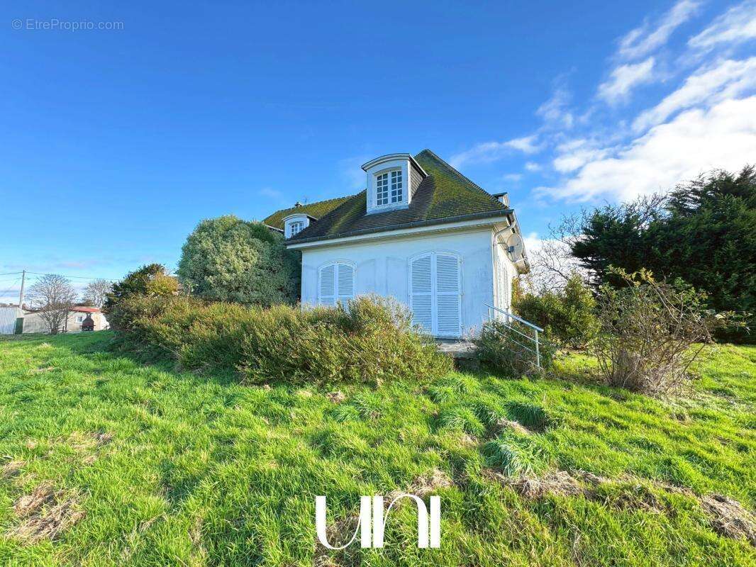 Maison à LION-SUR-MER