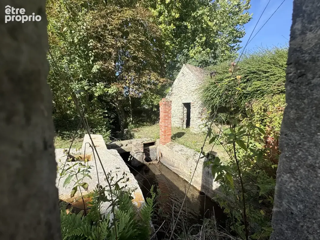 Jolie maison en pierres avec jardin et dependances a renover - photo 6