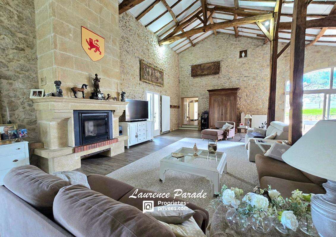 Maison à SAINT-ANTOINE-DU-QUEYRET