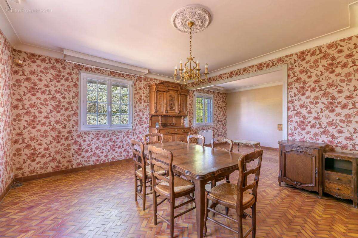 Maison de 6 pièces de 140 m² à Bléré - photo 2