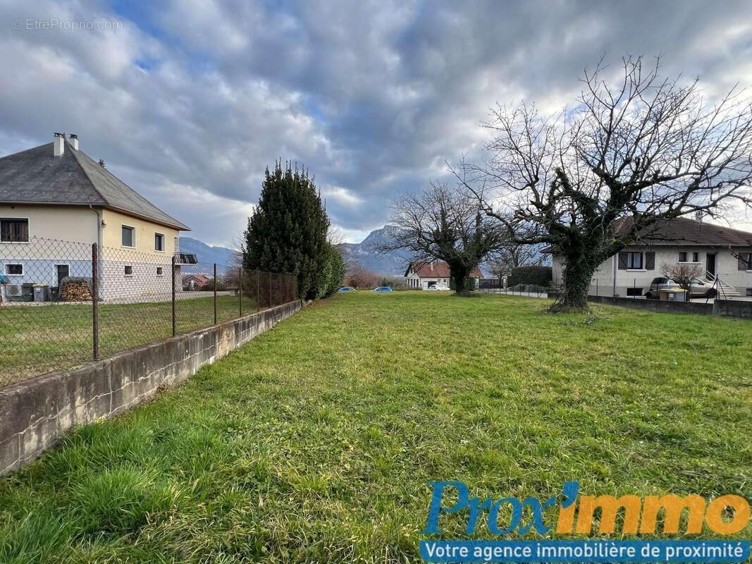 Terrain à SAINT-JEAN-DE-MOIRANS