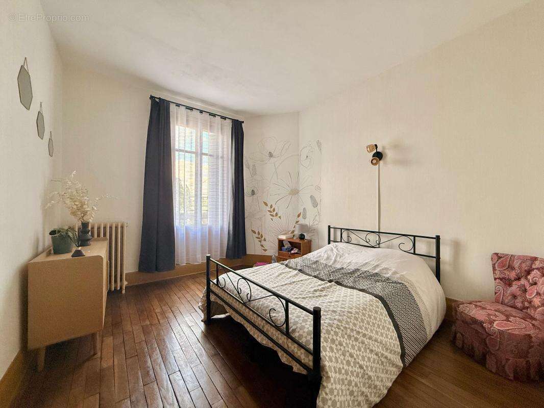 Maison à GENLIS
