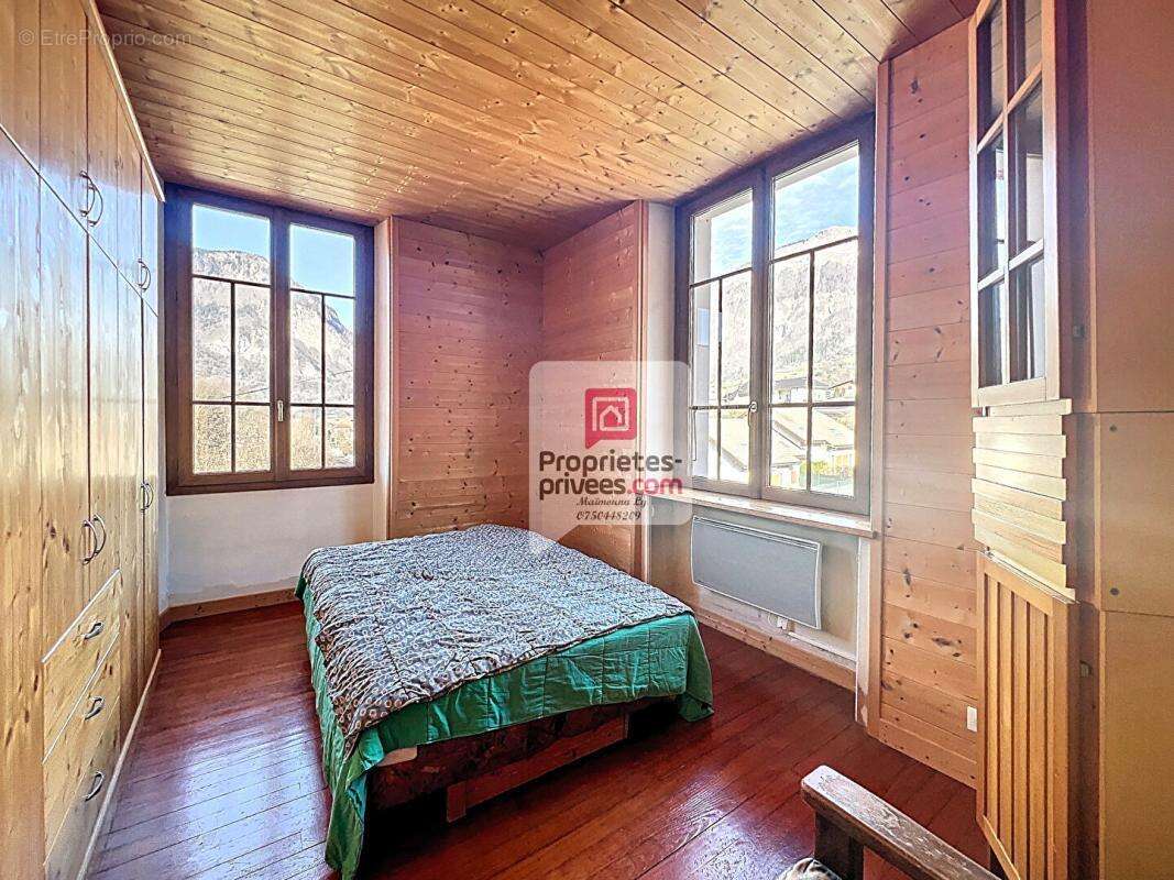 Appartement à UGINE