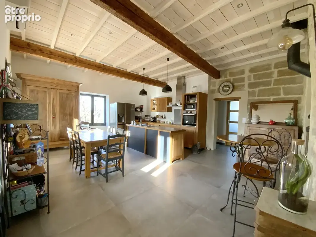 Maison de village en pierre avec terrain et piscine. - photo 5