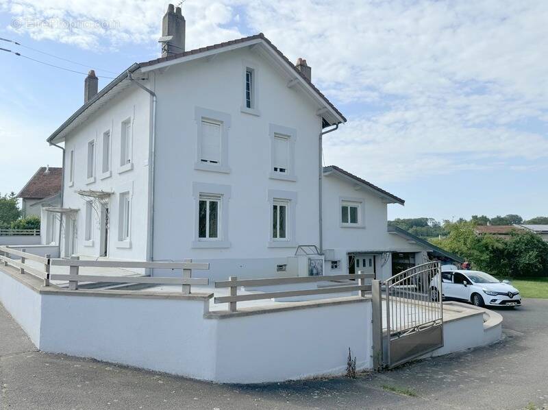 Maison à MONTIGNY