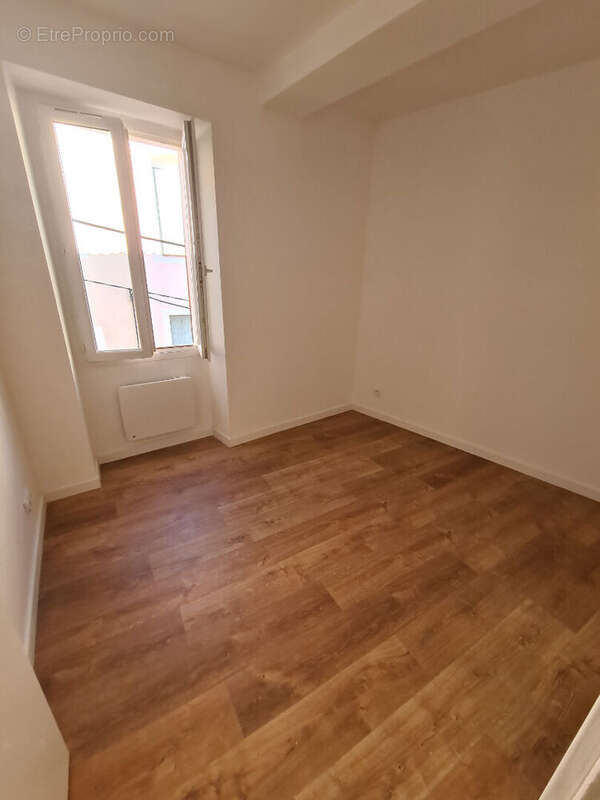 Appartement à CUERS