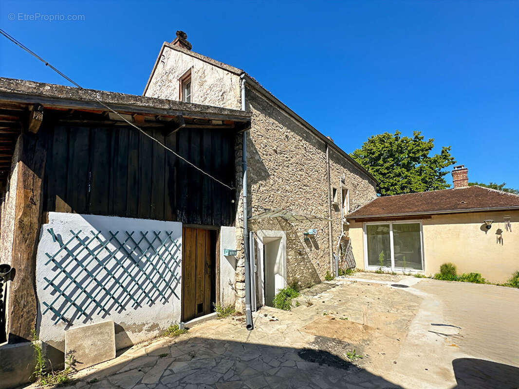 Maison à VIENNE-EN-ARTHIES