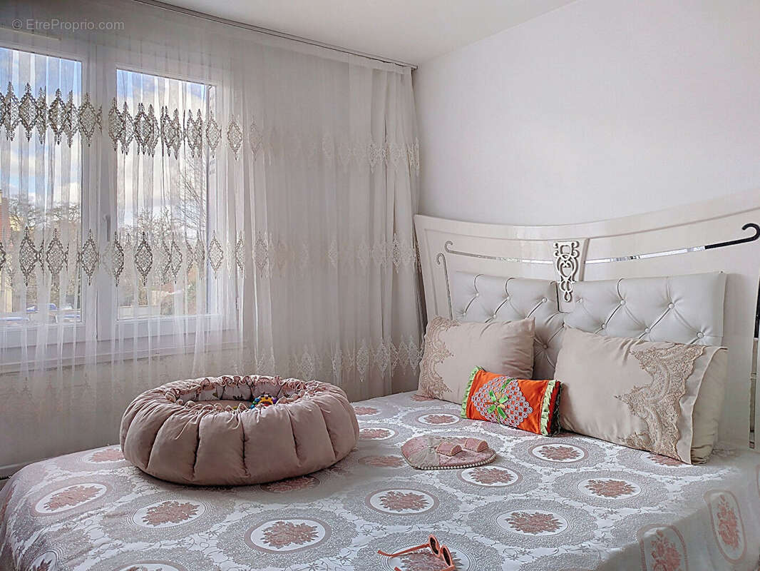 Maison à VIGNEUX-SUR-SEINE