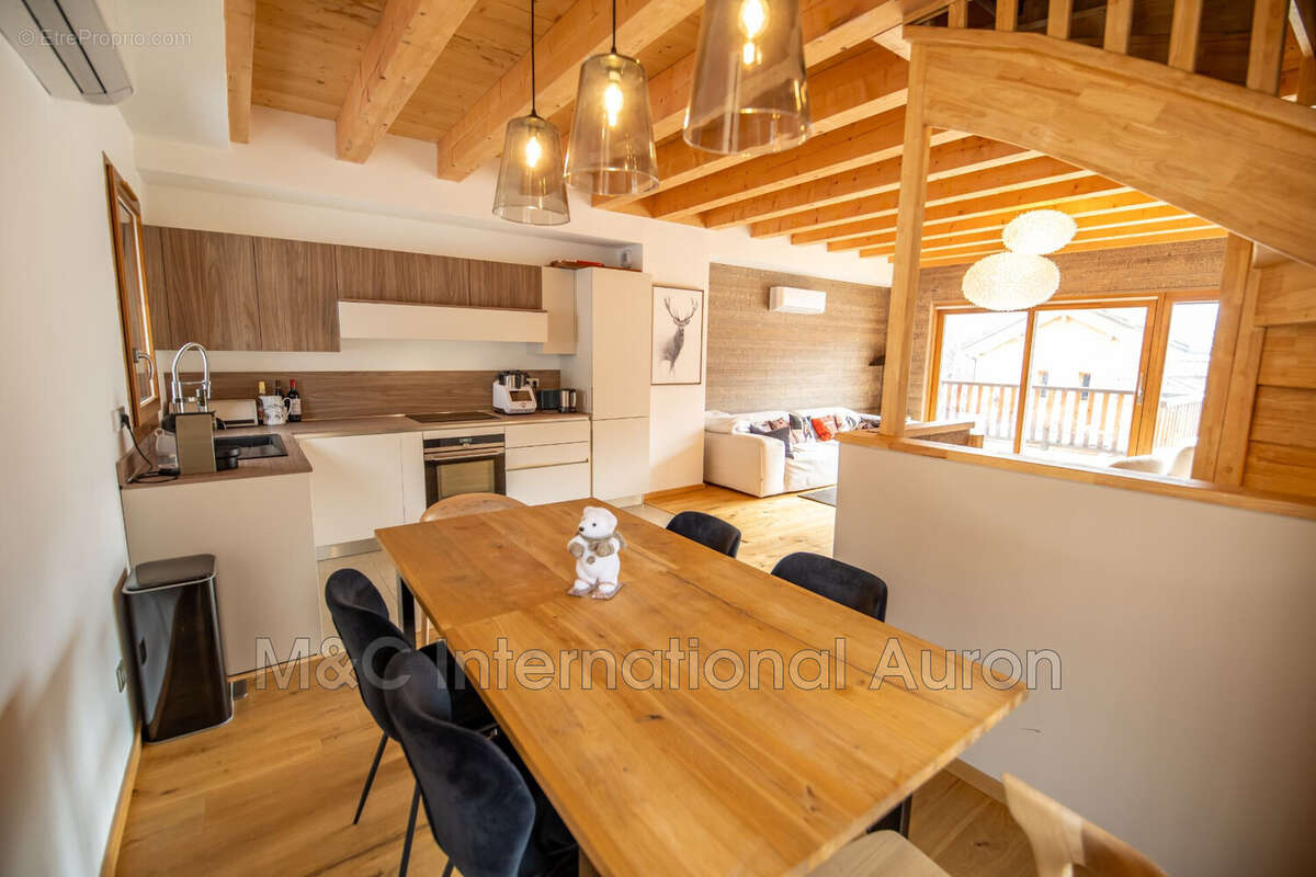 Appartement à SAINT-ETIENNE-DE-TINEE