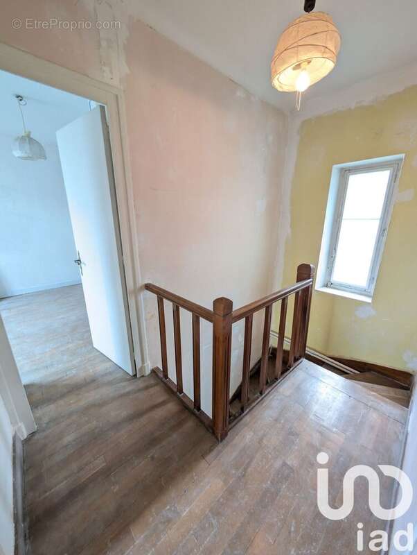 Photo 9 - Maison à LUSSAC-LES-CHATEAUX