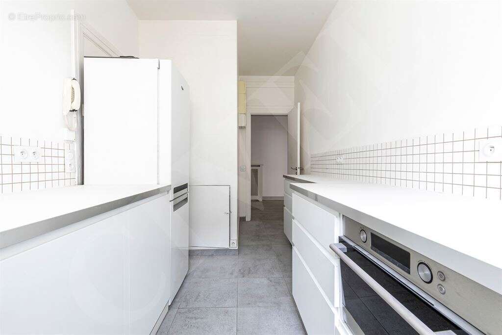 Appartement à PARIS-8E