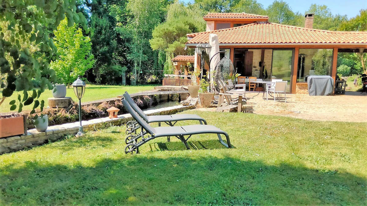 OVERVIEW (2) - Maison à SAINT-CLAUD