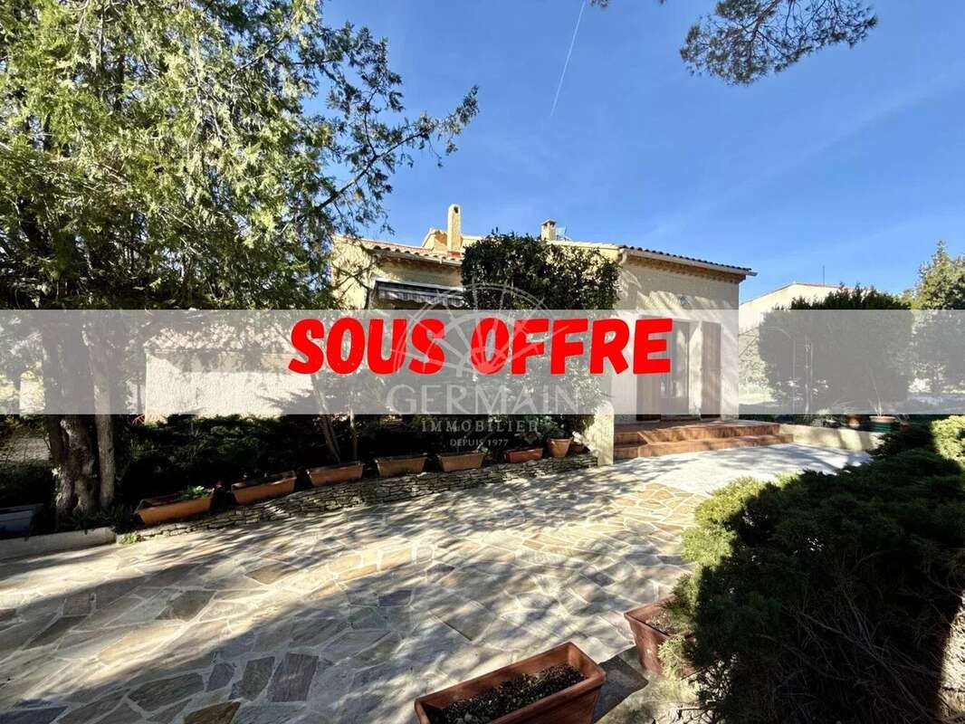 Maison à L'ISLE-SUR-LA-SORGUE