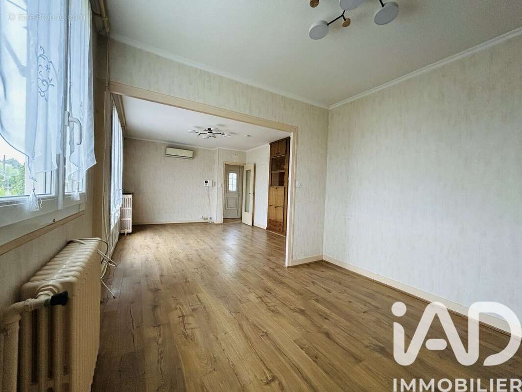 Photo 4 - Maison à CHENY