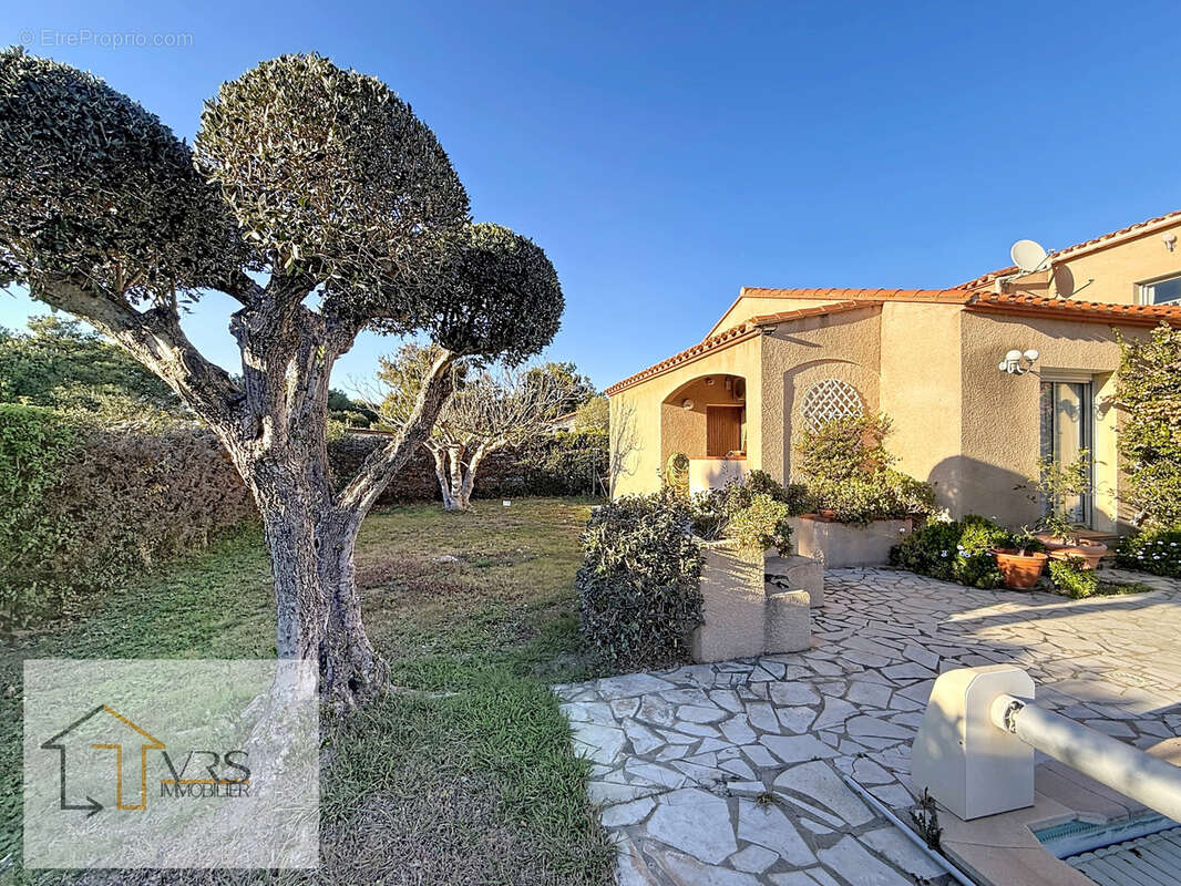 Maison à SAINT-ESTEVE