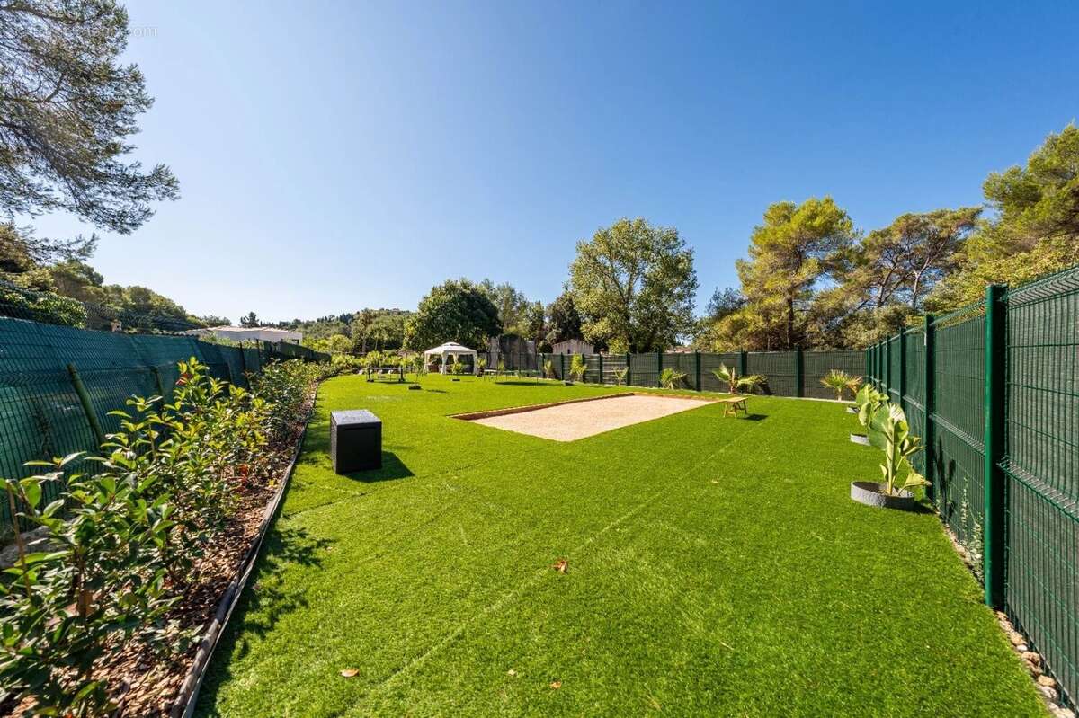 Maison à MOUGINS