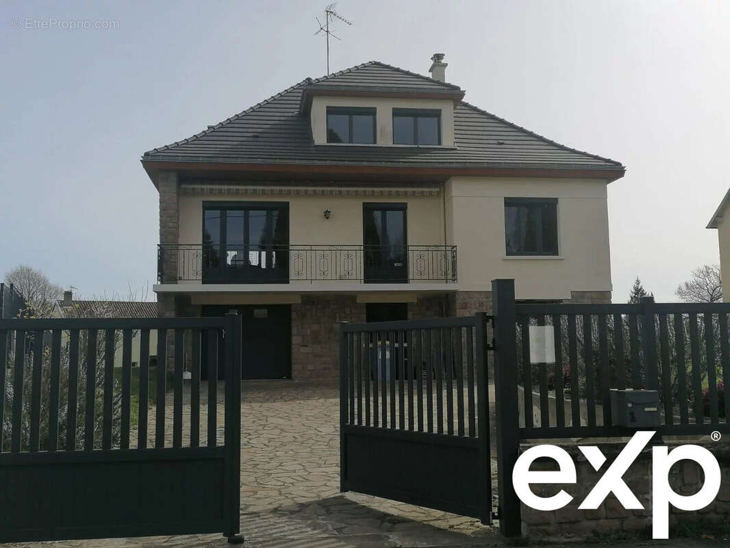 Maison à LA SOUTERRAINE