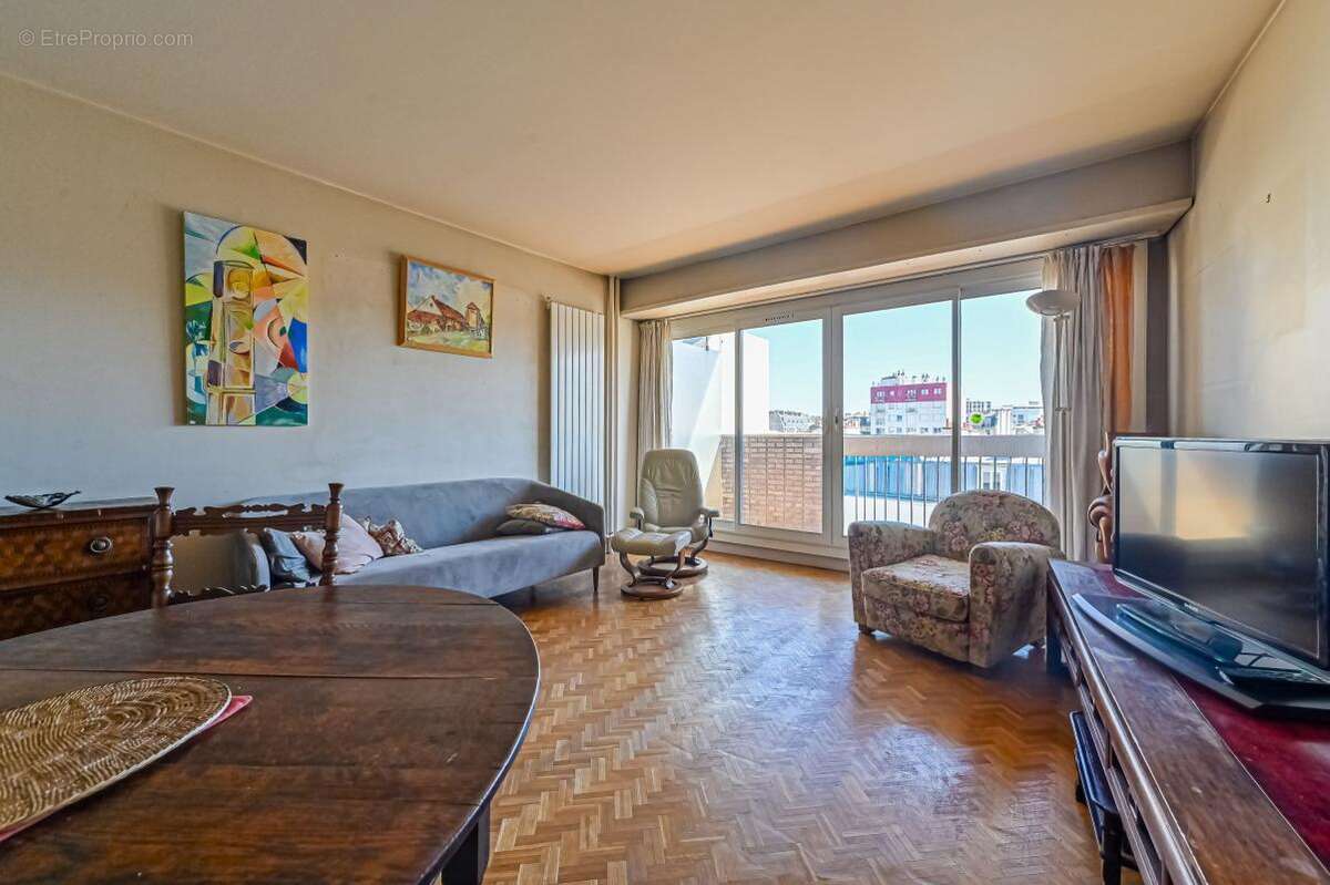 Appartement à PARIS-11E