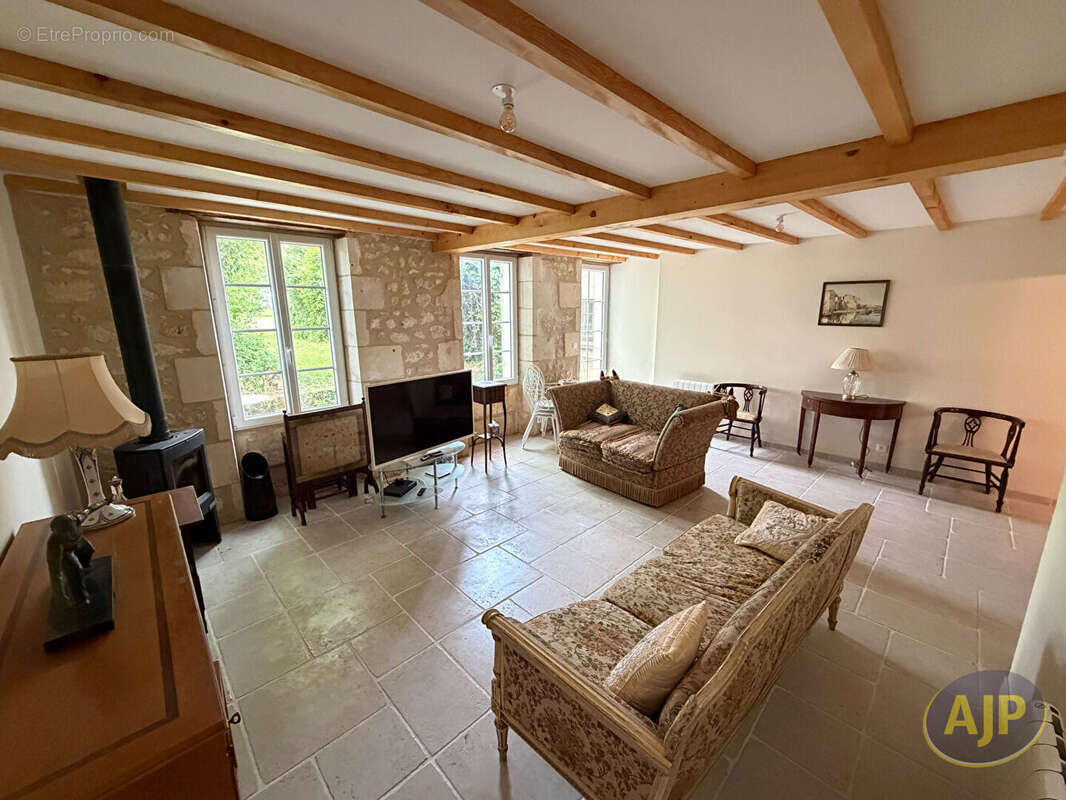 Maison à MAZEROLLES