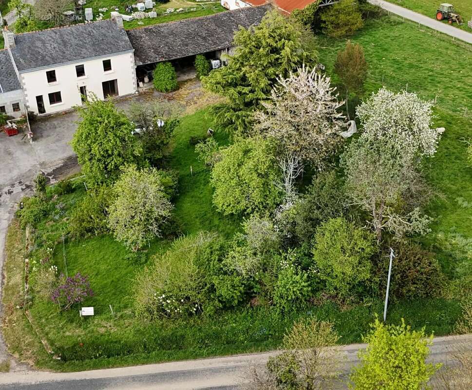 Maison à NEULLIAC