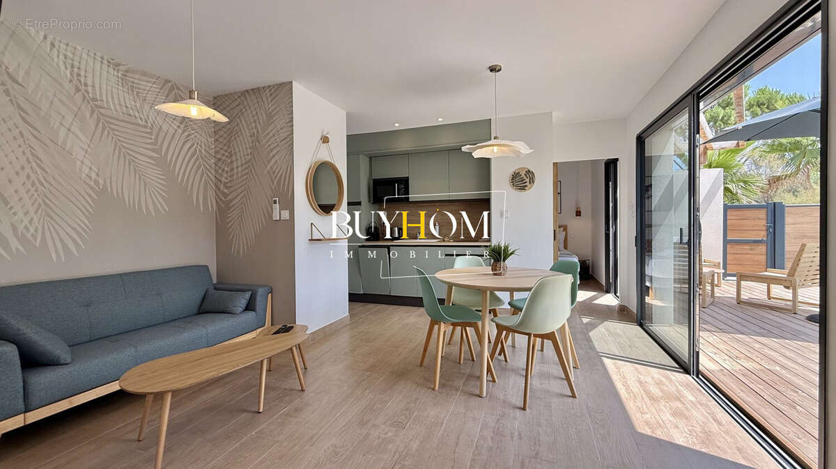 Maison à L'ISLE-SUR-LA-SORGUE