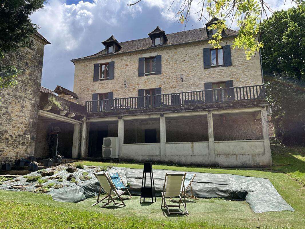 Maison à HAUTEFORT