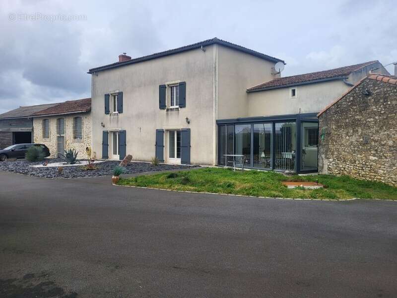 Maison à AIRVAULT