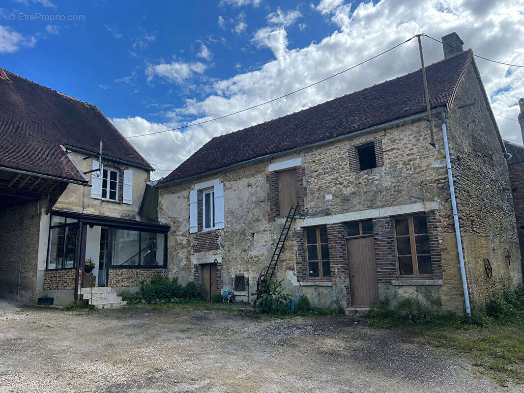 Maison à BERNON