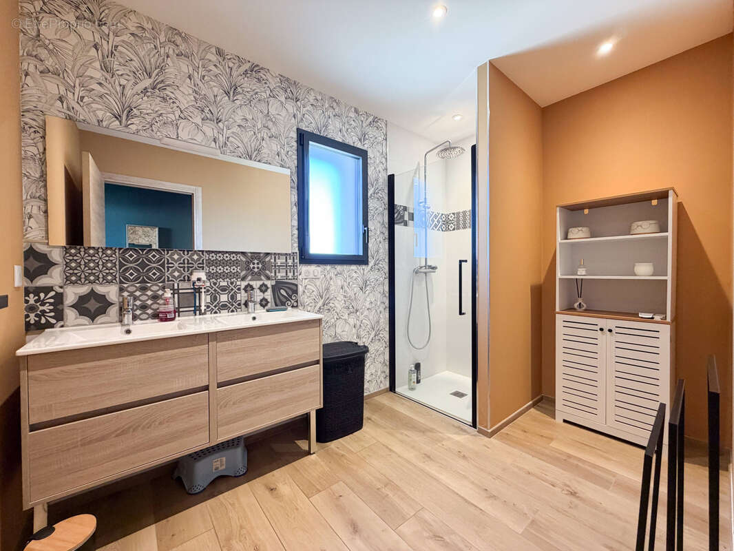 Maison à SAINT-CELERIN