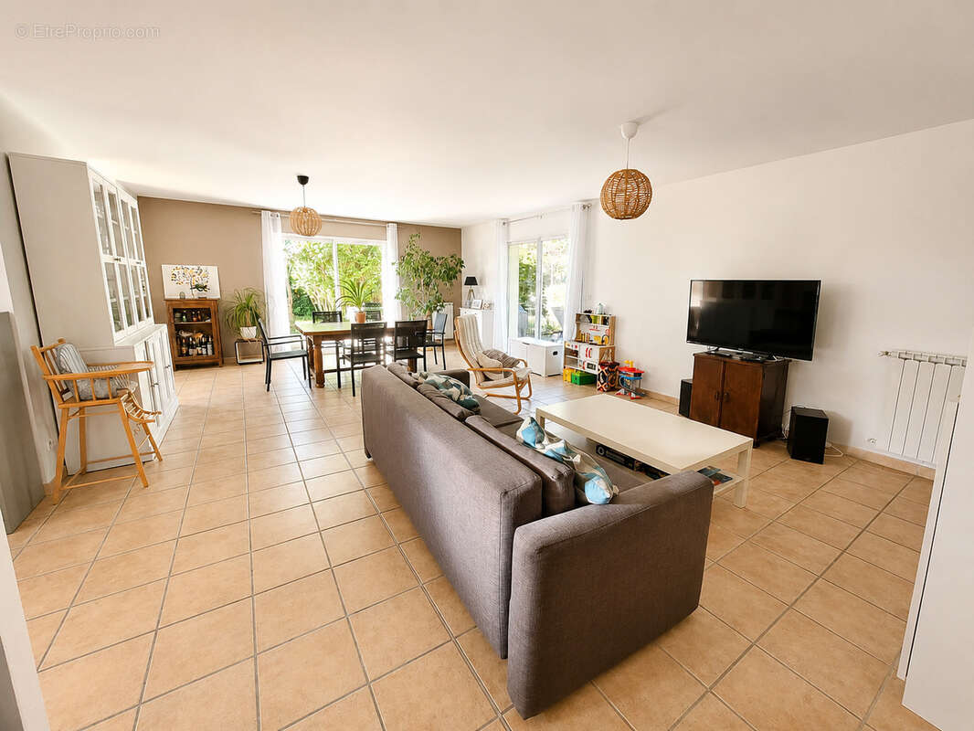 Maison à MALAUZAT