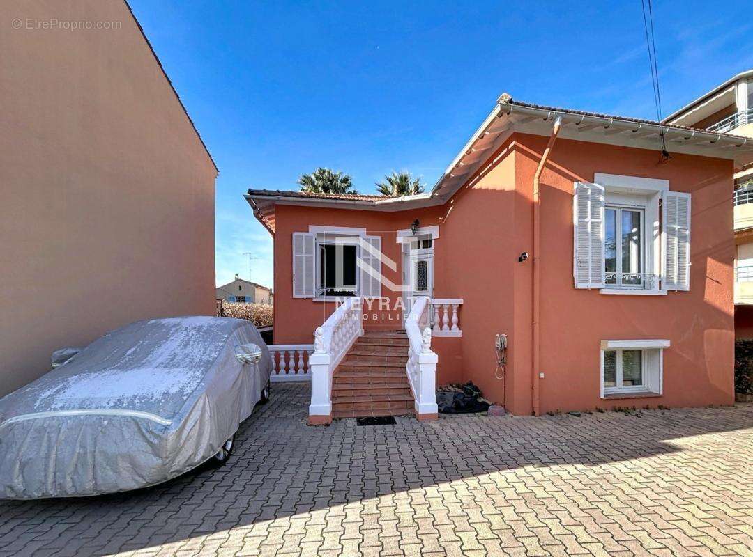 Maison à SAINT-RAPHAEL